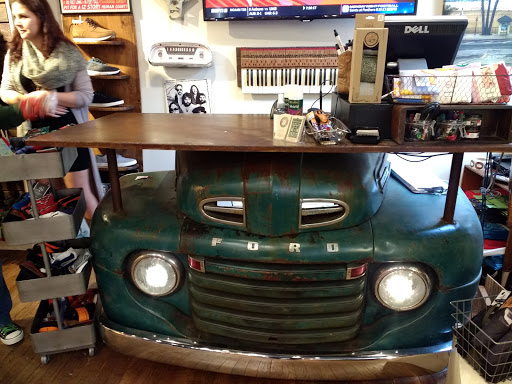 Shoe Store «Sockshop & Shoe Company», reviews and photos, 1515 Pacific Ave, Santa Cruz, CA 95060, USA