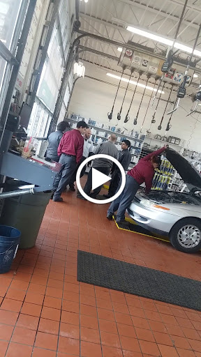 Oil Change Service «The Duke of Oil», reviews and photos, 25 E 63rd St, Westmont, IL 60559, USA