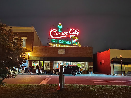 Cafe «Cream City Ice Cream & Coffee House», reviews and photos, 119 W Broad St, Cookeville, TN 38501, USA