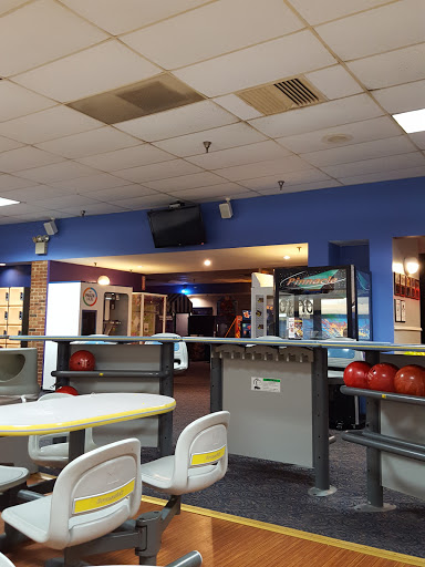 Bowling Alley «Brunswick Zone Doverama Lanes», reviews and photos, 1600 S Governors Ave, Dover, DE 19904, USA