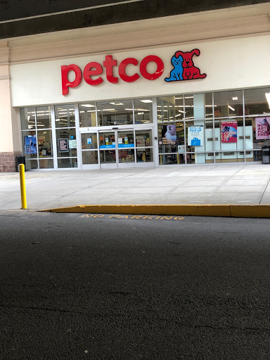 Pet Supply Store «Petco Animal Supplies», reviews and photos, 10 Waterfront Pl, Port Chester, NY 10573, USA