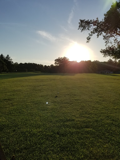 Golf Course «Bright Grandview Golf Course», reviews and photos, 2401 E 29th St, Des Moines, IA 50317, USA