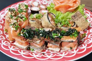 Rokaru Sushi image