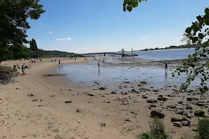 Elbstrand Rissener Ufer image