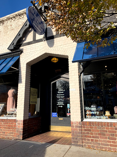 Thrift Store «Goodwill Second Debut Carytown», reviews and photos