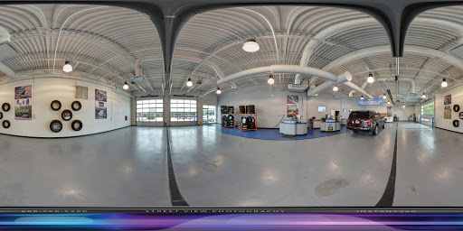 Car Dealer «Spitzer Chevrolet Northfield», reviews and photos, 333 E Aurora Rd, Northfield, OH 44067, USA