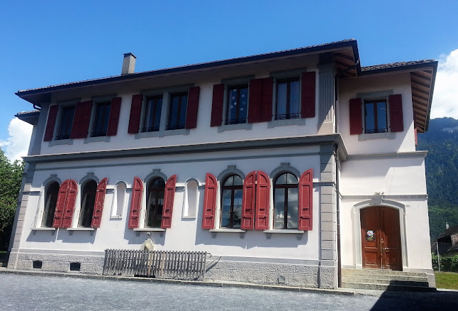 Rezensionen über School De L'allex in Monthey - Schule