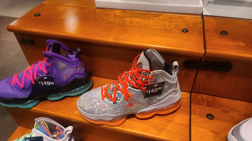 Shopping Mall «Castleton Square», reviews and photos, 6020 E 82nd St, Indianapolis, IN 46250, USA