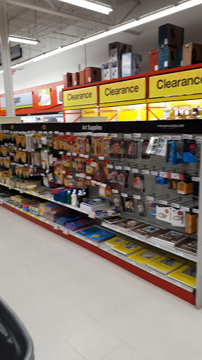 Office Supply Store «Staples», reviews and photos, 440 Eisenhower Dr, Hanover, PA 17331, USA