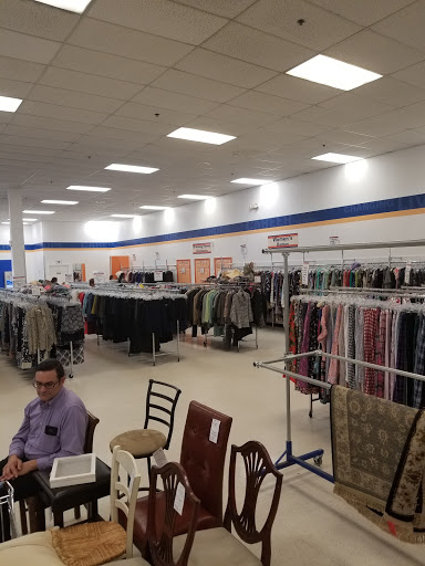 Thrift Store «Goodwill of North Georgia: Buckhead Store and Donation Center», reviews and photos, 3906 Roswell Rd NE, Atlanta, GA 30342, USA