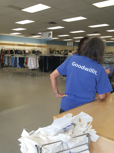 Thrift Store «Goodwill Industries of New Mexico - Coors at Paseo», reviews and photos