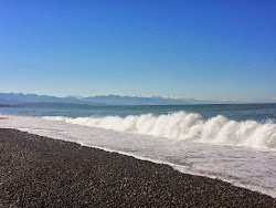Kobuleti beach III'in fotoğrafı - rahatlamayı sevenler arasında popüler bir yer