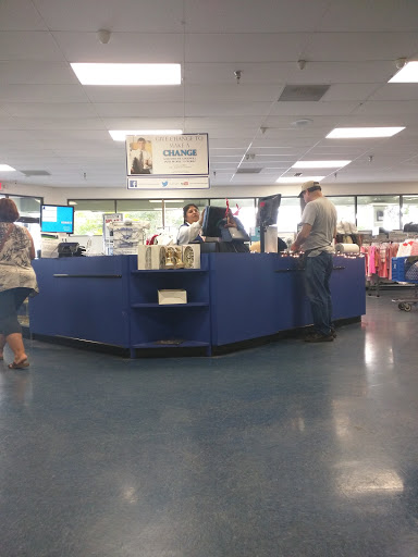 Thrift Store «Goodwill Greenacres/Woodbridge Store & Donation Center», reviews and photos, 6601 Forest Hill Blvd, Greenacres, FL 33413, USA