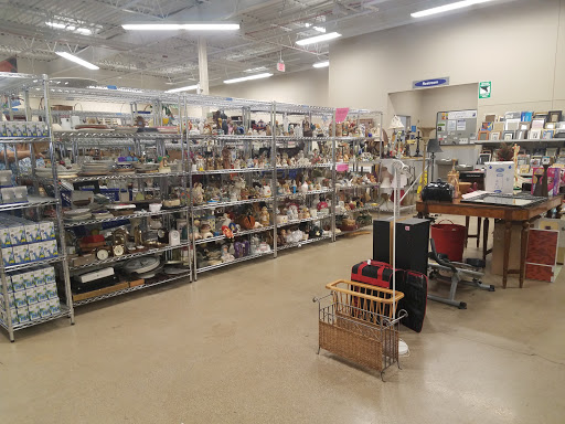 Non-Profit Organization «Goodwill Store & Donation Center», reviews and photos, 1381 N Rand Rd, Palatine, IL 60074, USA