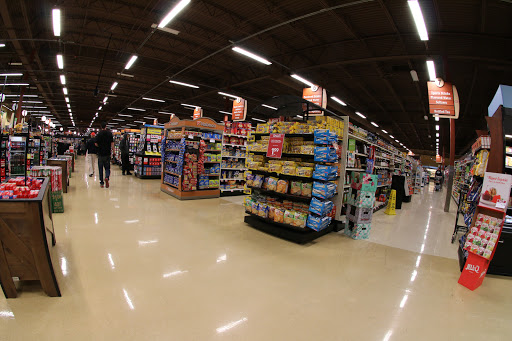 Supermarket «Giant Eagle Supermarket», reviews and photos, 27264 Lorain Rd, North Olmsted, OH 44070, USA