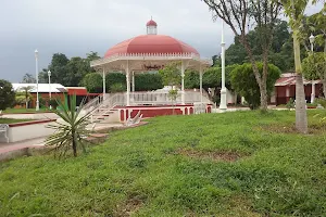 Parque Xochiltepec image