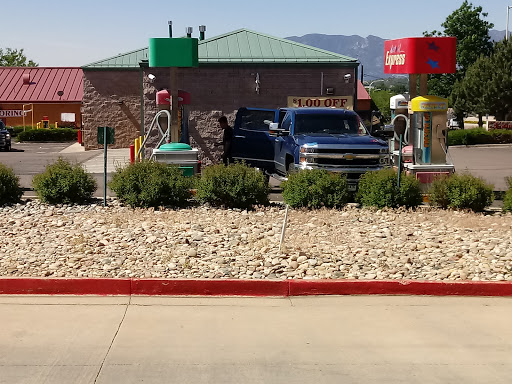 Lotus Car Wash en Colorado Springs
