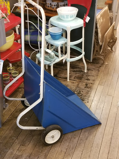 Antique Store «A Corner Cottage», reviews and photos, 895 Conner St, Noblesville, IN 46060, USA