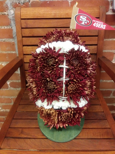 Florist «K & M Floral & Interior Plant Designs», reviews and photos, 537 Main St, Woodland, CA 95695, USA