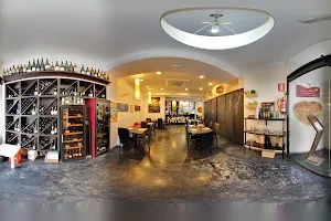 Vins i més Restaurant Enoteca image