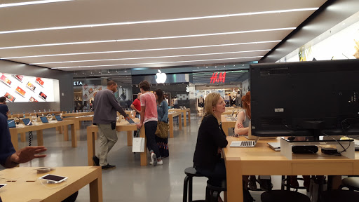 Computer Store «Apple Washington Square», reviews and photos, 9585 SW Washington Square Rd, Tigard, OR 97223, USA