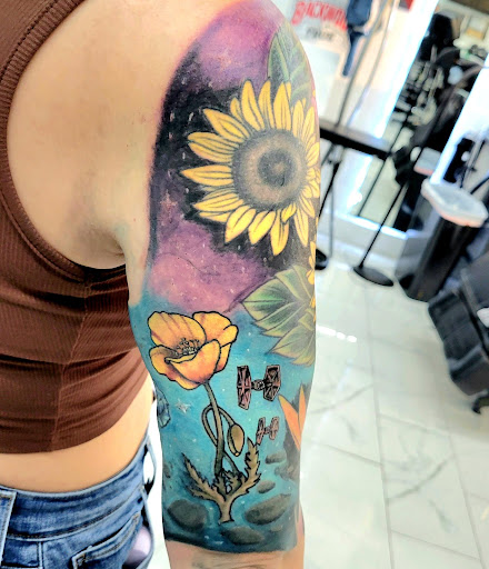 Tattoo Shop «Lucky You Tattoos», reviews and photos, 181 W Alameda St A, Manteca, CA 95336, USA