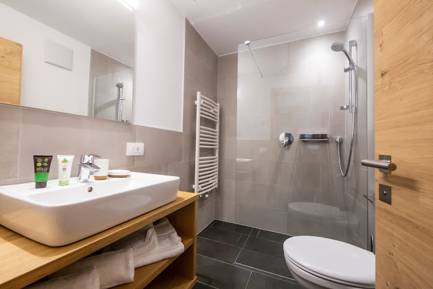 Chambres Appartamenti Apartments Picenin 39030 La Villa