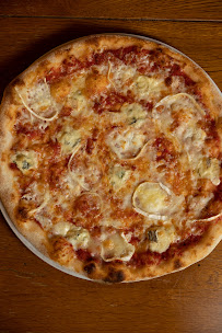 Pizza du Pizzeria Au Coin de Table - Restaurant Pizza Lyon 7 - n°10