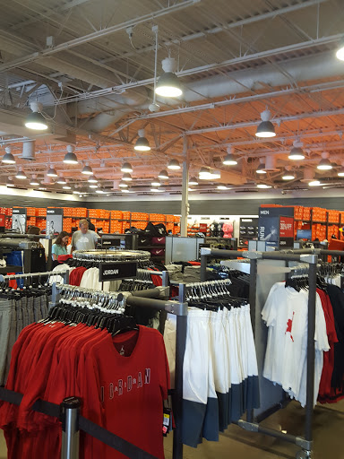 Clothing Store «Nike Factory Store», reviews and photos, 4250 W Anthem Way #375, Anthem, AZ 85086, USA