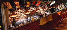 Atmosphère du Yaya La Défense - Restaurant Grec & Bar à cocktails à Puteaux - n°6