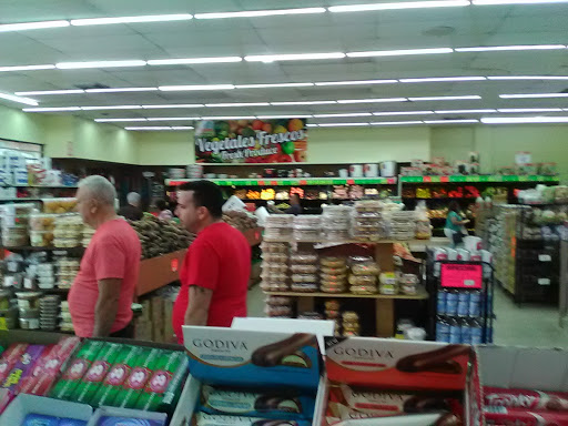 Supermarket «Tropical Supermarket», reviews and photos, 4019 W Hillsborough Ave, Tampa, FL 33614, USA