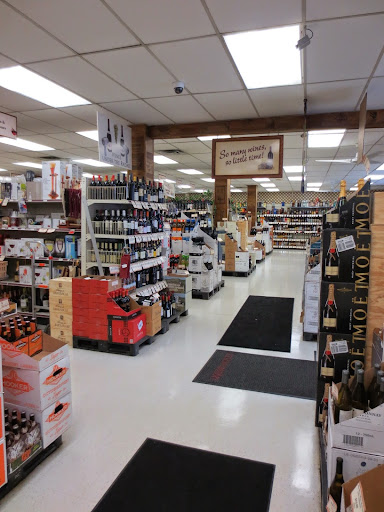 Liquor Store «Liquor Outlet Wine Cellars», reviews and photos, 289 Myrtle Ave, Boonton, NJ 07005, USA