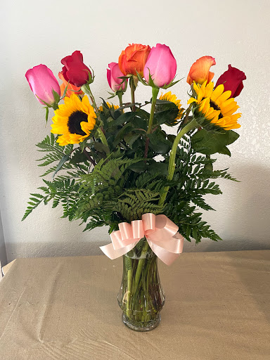 Florist «Roses Just Because/Hub Florist Of Lutz», reviews and photos, 18721 N Dale Mabry Hwy, Lutz, FL 33548, USA