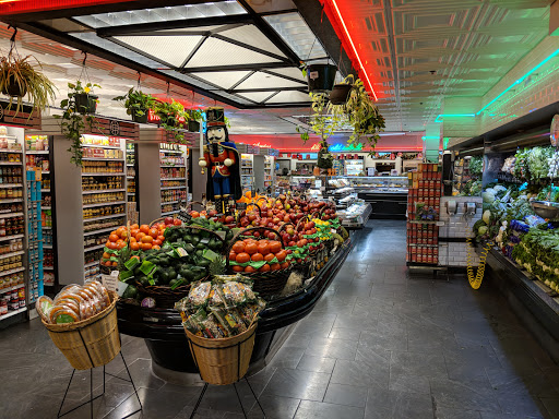 Supermarket «Morton Williams Supermarkets», reviews and photos, 908 2nd Ave, New York, NY 10017, USA