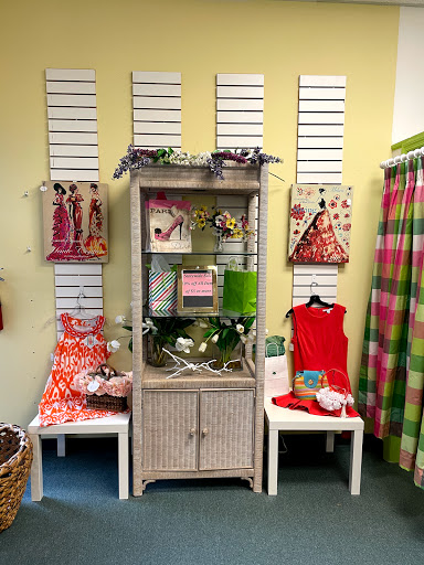 Thrift Store «Tambourine Resale Shop», reviews and photos, 1619 10th Ave, Vero Beach, FL 32960, USA