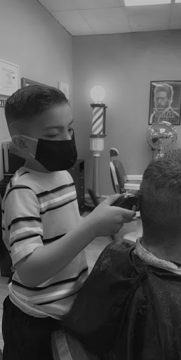 Barber Shop «Lombardos Barber Shop», reviews and photos, 1201 Meriden-Waterbury Turnpike, Plantsville, CT 06479, USA