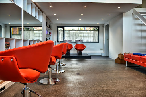 ISMAEL NICOLÁS PeluqueroS en Vitoria-Gasteiz, Álava