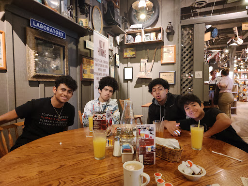 American Restaurant «Cracker Barrel Old Country Store», reviews and photos, 10090 Daniels Pkwy, Fort Myers, FL 33913, USA