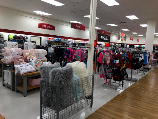 Department Store «T.J. Maxx», reviews and photos, 146 Nahatan St, Norwood, MA 02062, USA