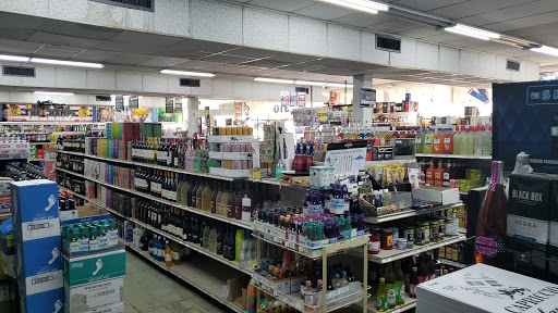 Liquor Store «Westmont Liquors», reviews and photos, 310 Ogden Ave, Westmont, IL 60559, USA