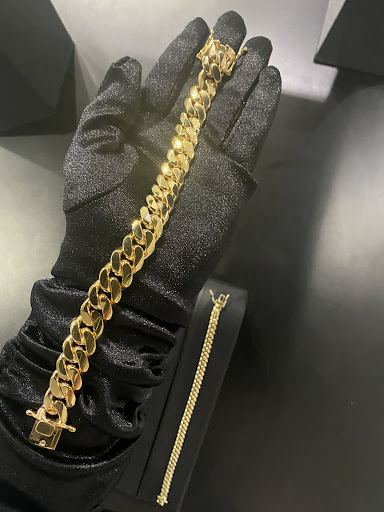 Jeweler «Grillz & Jewelry by DeLux Designs Jewelers», reviews and photos, 930 N Federal Hwy, Hollywood, FL 33020, USA