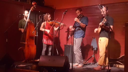 Restaurant «The Axe and Fiddle», reviews and photos, 657 E Main St, Cottage Grove, OR 97424, USA