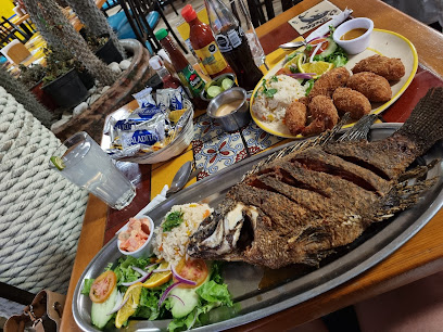 Mariscos El Delfín - Blvd. Arturo San Roman, Ixtapa 711, Col Ixtapita, 51907 Ixtapan de la Sal, Méx., Mexico