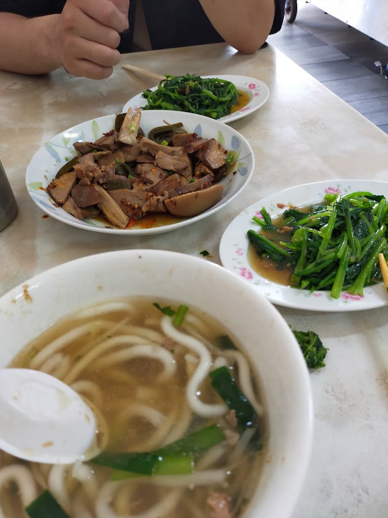 歪仔伯東市意麵 的照片