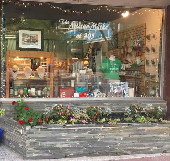 The Artisan Market At 305