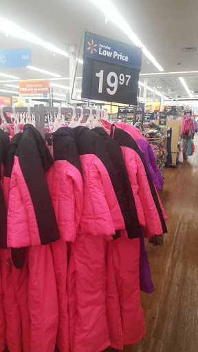 Department Store «Walmart Supercenter», reviews and photos, 8000 Lakeland Ave N, Brooklyn Park, MN 55445, USA