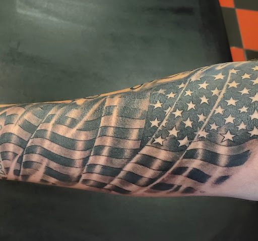 Tattoo and Piercing Shop «Lunchbox Tattoo & Body Piercing», reviews and photos, 3604 N Chapel Hill Rd, Johnsburg, IL 60050, USA