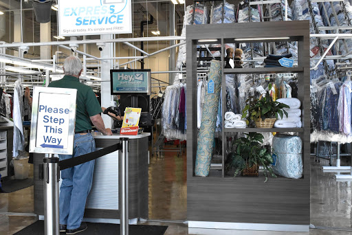 Dry Cleaner «CD One Price Cleaners», reviews and photos, 5555 S Brainard Ave #800, Countryside, IL 60525, USA