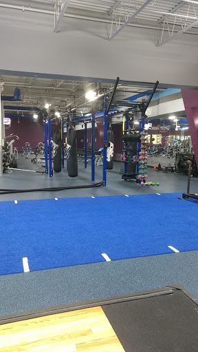 Health Club «Crunch - Tampa Palms», reviews and photos, 15313 Amberly Dr, Tampa, FL 33647, USA