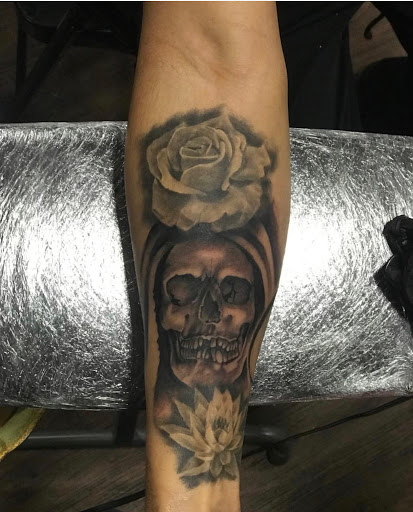Explore thorn tattoo ideas, creative tattoo ideas in Houston, available at Ink therapy & Body piercings